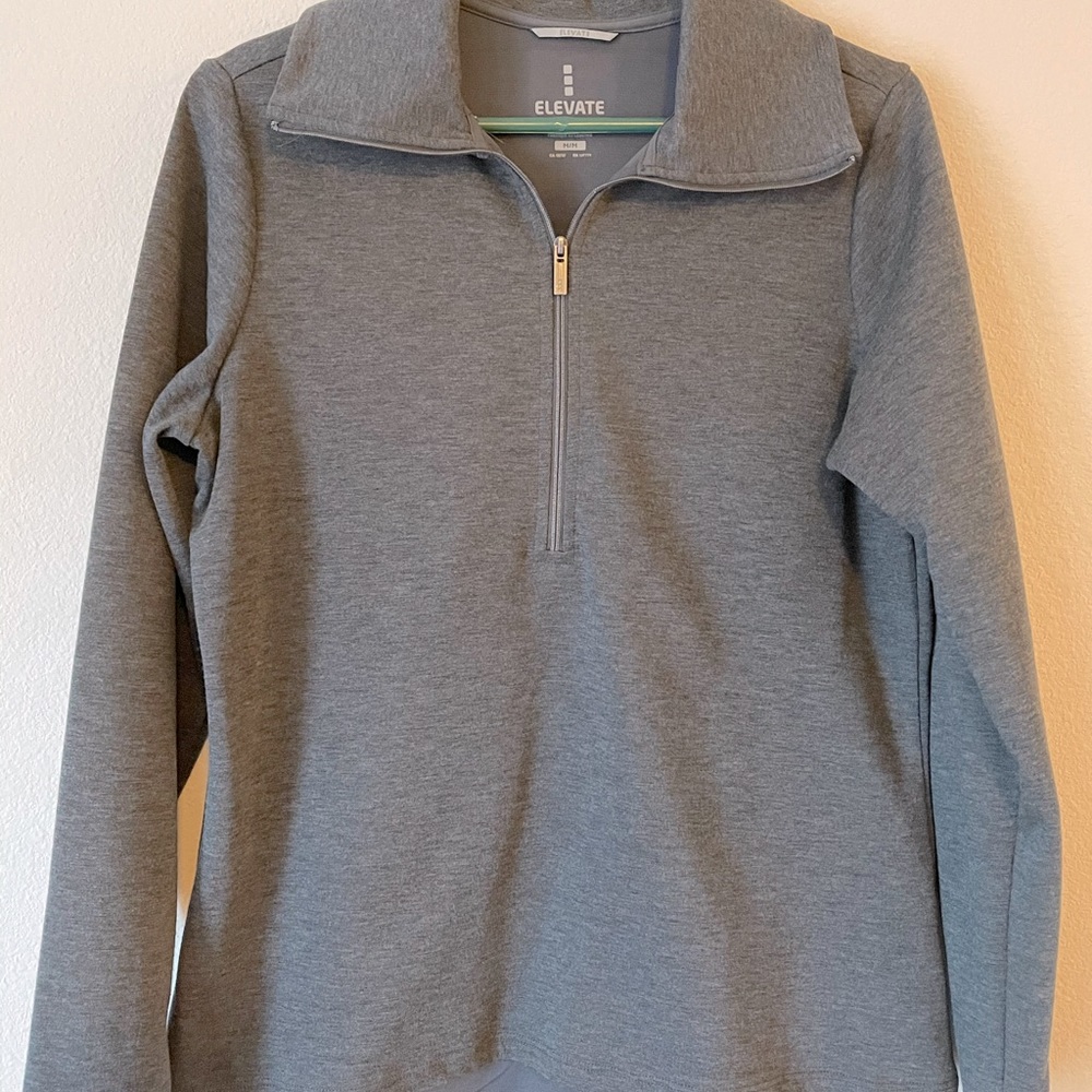 Elevate women’s long sleeve top
